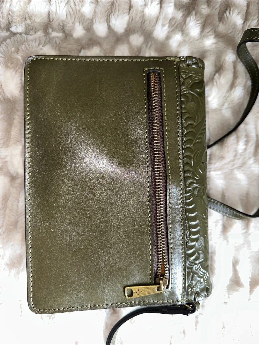 ✨NWOT✨ Patricia Nash Olive Green Women's Embossed Leather Purse